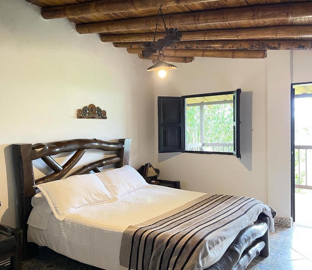 Hotel Bosques Del Saman Alcala キンバヤ エクステリア 写真