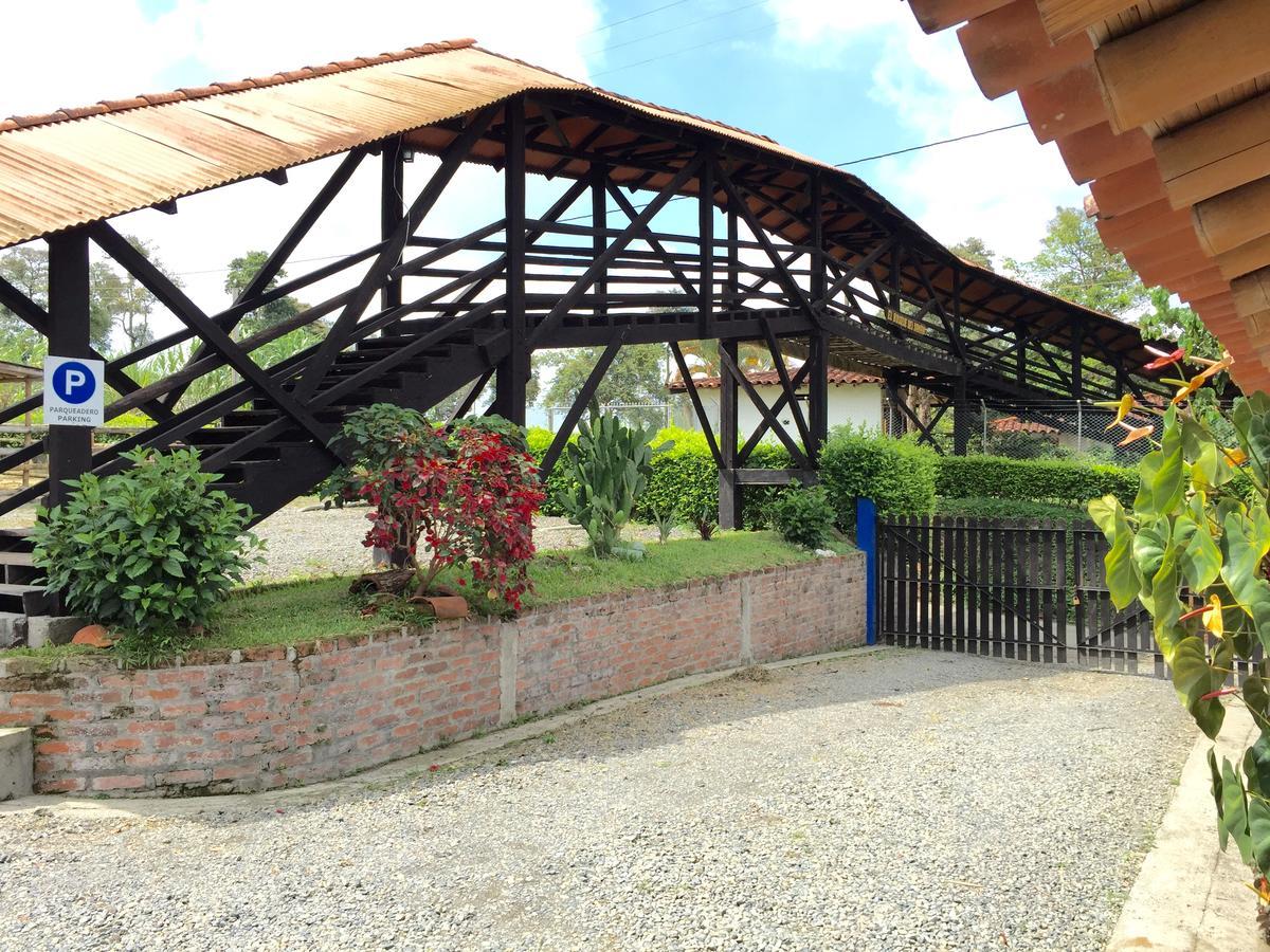Hotel Bosques Del Saman Alcala キンバヤ エクステリア 写真