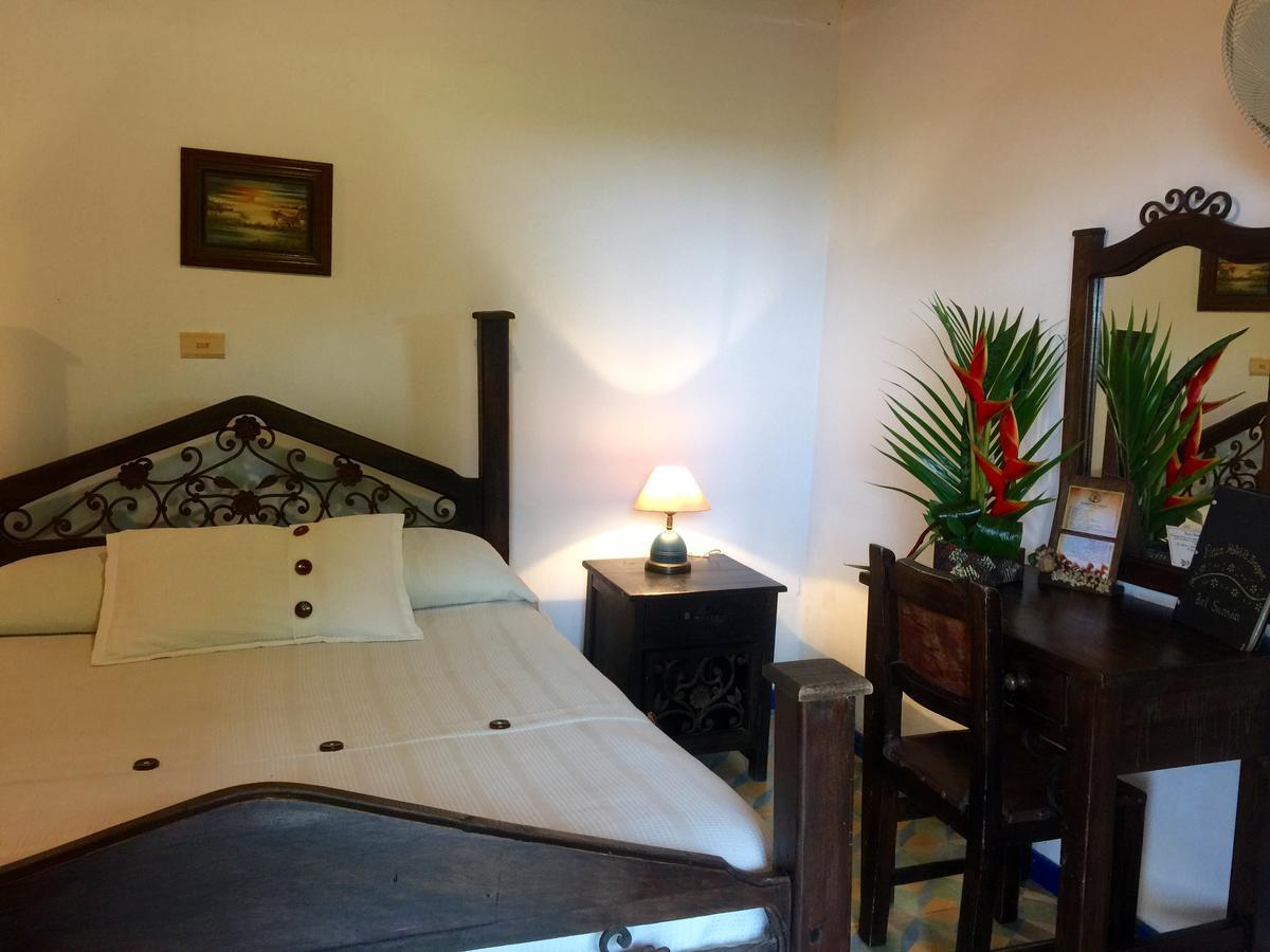 Hotel Bosques Del Saman Alcala キンバヤ エクステリア 写真