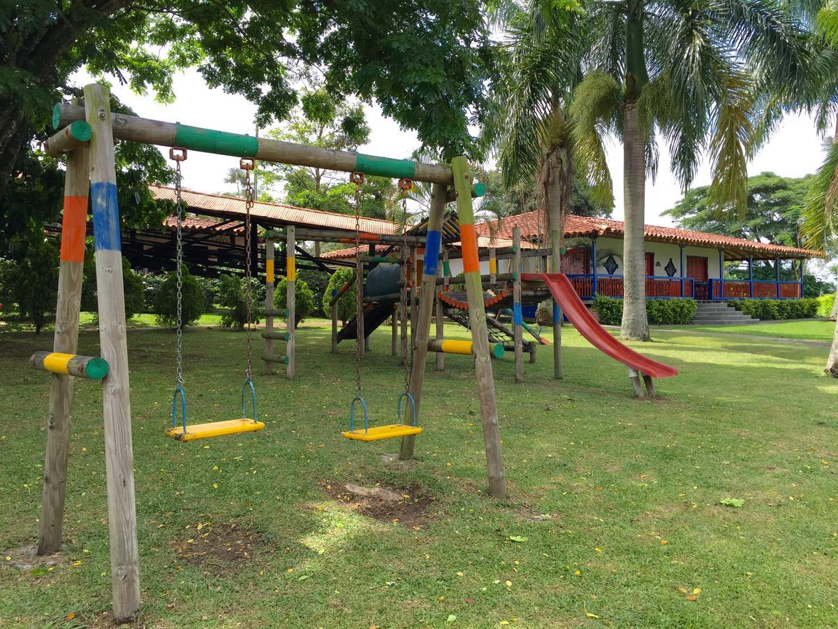 Hotel Bosques Del Saman Alcala キンバヤ エクステリア 写真